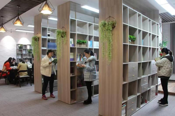 正陽縣供電公司開展女職工讀書活動