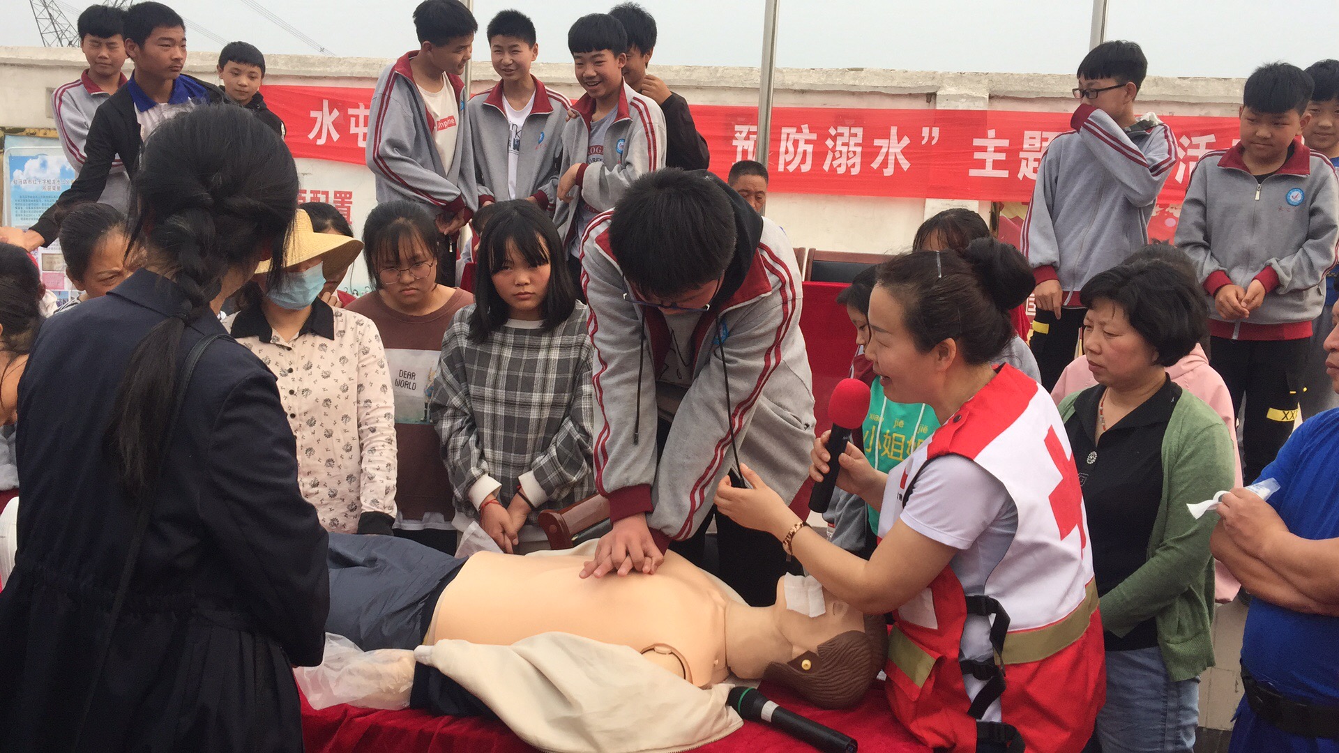 “珍愛生命 預防溺水”主題教育進校園