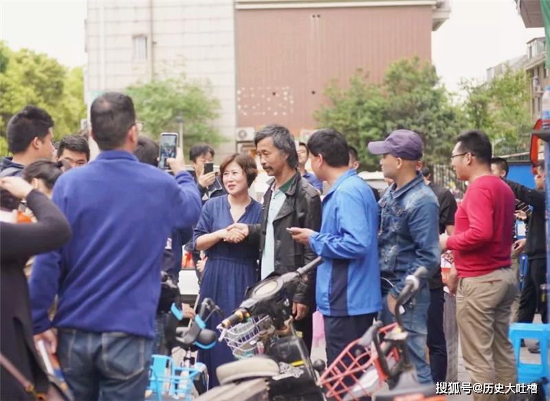  “流浪大師”沈巍曾衣衫襤褸，如今的生活卻發(fā)生了翻天覆地的變化 