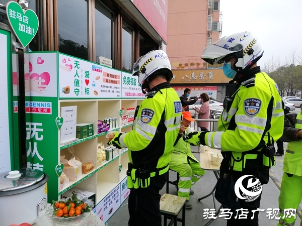 市區(qū)有了一個“愛心餐飲”免費領(lǐng)取點