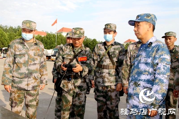 省軍區(qū)考評(píng)組到驛城區(qū)檢查民兵綜合建設(shè)工作