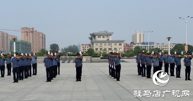 正陽縣交通運(yùn)輸執(zhí)法局開展軍訓(xùn)會(huì)操評(píng)比活動(dòng)