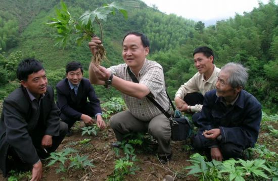 跟著總書記看中國丨浙江科技特派員：把論文寫在大地上 把成果留在百姓家