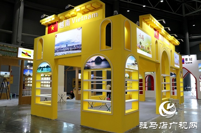 駐馬店農(nóng)洽會展館 展區(qū)搭建已接近尾聲