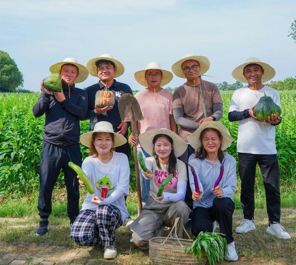 新時(shí)代新征程新偉業(yè)·習(xí)近平總書(shū)記關(guān)切事丨感受鄉(xiāng)村新圖景