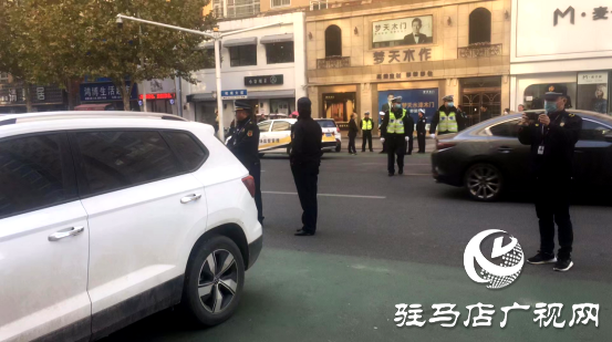 西平縣：整治車輛亂停亂放，化解群眾“煩心事”