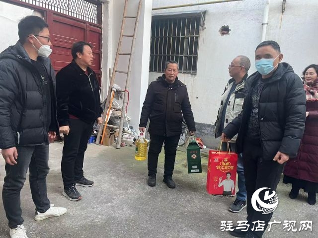 正陽縣真陽街道：主題黨日 黨員干部立足崗位學(xué)思想見行動(dòng)