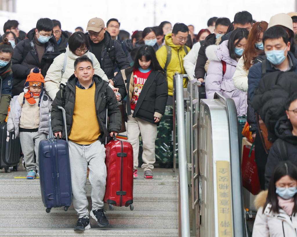 新華視點|出游熱 消費旺 年味濃——2024年春節(jié)假期盤點