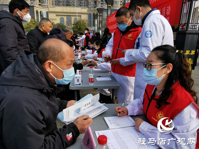 省名醫(yī)名家到駐馬店義診 群眾在家門(mén)口享高水平醫(yī)療服務(wù)