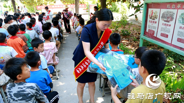 駐馬店市律協(xié)公益委普法進(jìn)校園活動