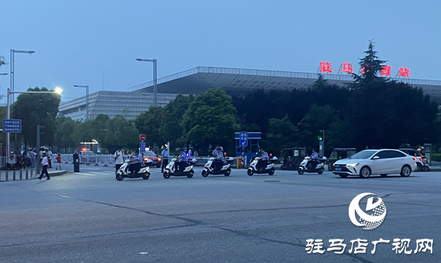 駐馬店市公安局示范區(qū)分局：電動(dòng)車巡邏隊(duì)守護(hù)轄區(qū)平安