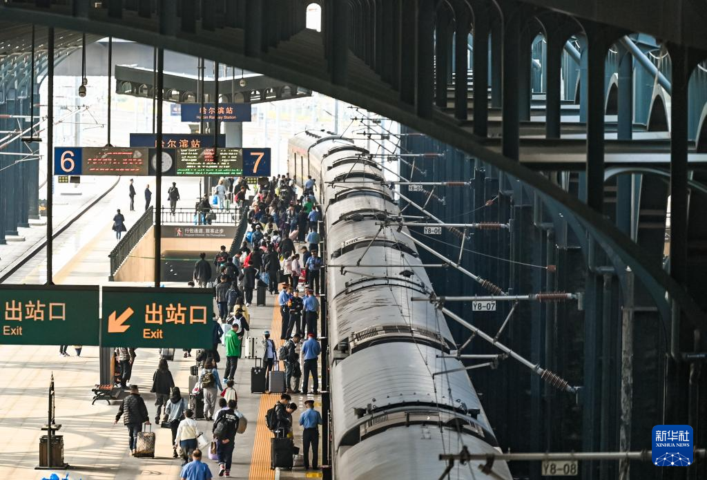 鐵路國慶黃金周運輸拉開帷幕