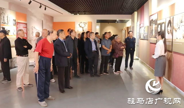 駐馬店市人民檢察院開展“重陽感黨恩 銀發(fā)憶初心”主題黨日活動(dòng)